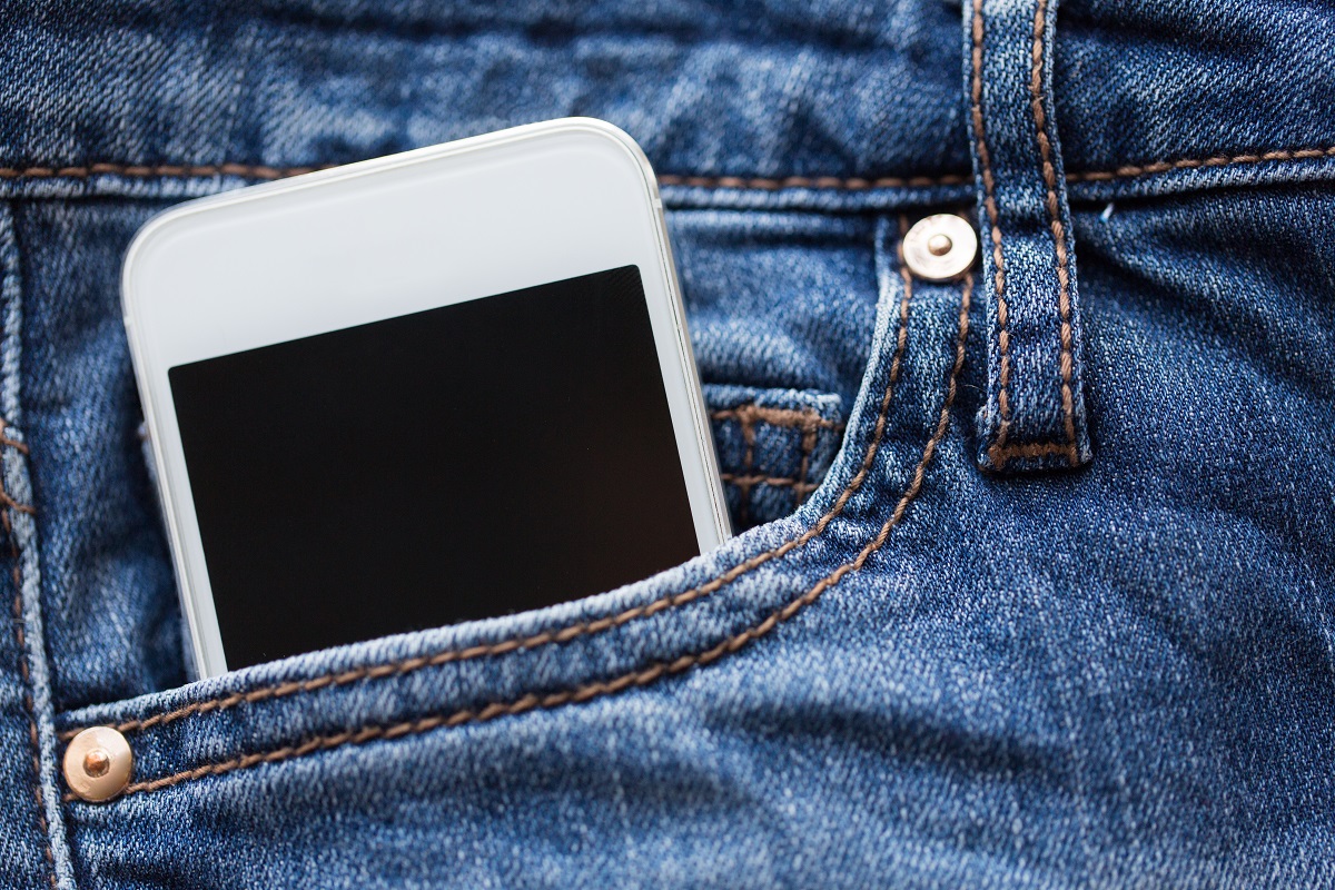 Jak nosić telefon, żeby go nie niszczyć?